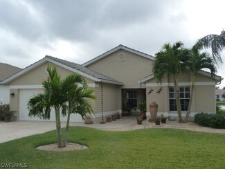 7549 Cameron Cir, Fort Myers, FL 33912