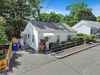 14 Gibson St, Malden, MA 02148