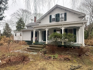 91 Old Rd N, South Kingstown, RI 02881