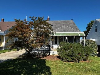 17767 Clark St, Riverview, MI 48193