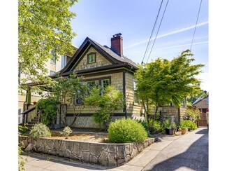 2522 SE 32nd Ave, Portland, OR 97202