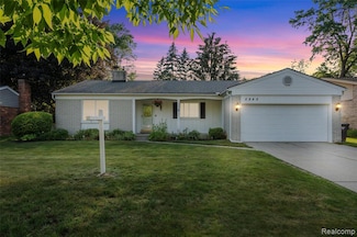 5945 Slate Dr, Troy, MI 48085
