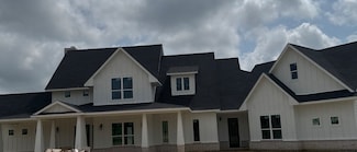 117 Mustang Springs Cir, Bowie, TX 76230