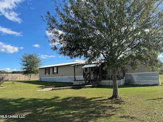 162 Orvelle Lee Rd, Poplarville, MS 39470