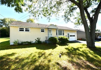 123 Plaxdale Rd, Liverpool, NY 13088