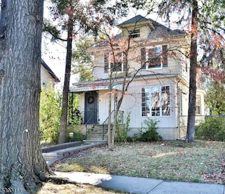 164 E Clay Ave, Roselle Park, NJ 07204