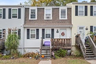 6 Lakeside Dr Unit P, Ledyard, CT 06339