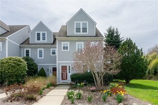 203 Fairway Dr, Middletown, RI 02842