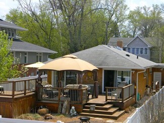 8445 Lake Shore Dr, Gary, IN 46403
