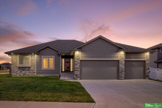 11618 S 110th St, Papillion, NE 68046