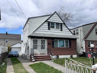 13407 109th Ave, South Ozone Park, NY 11420