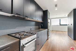 3688 Overland Ave Unit 204, Los Angeles, CA 90034