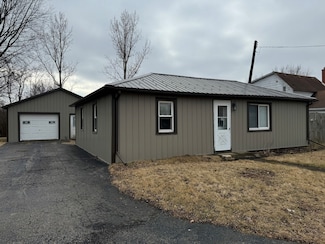 204 W North St, Kirkland, IL 60146