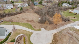 12645 Rotary Park Ct, Mequon, WI 53092