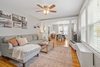 33 Herrick Rd, North Andover, MA 01845