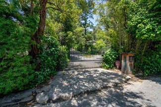 9171 Hazen Dr, Beverly Hills, CA 90210