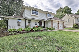 402 NE Stanton Ln, Lees Summit, MO 64064