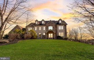 2102 Deep Meadow Ln, Lansdale, PA 19446