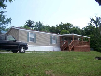 212 Teaford Ave, Paoli, IN 47454