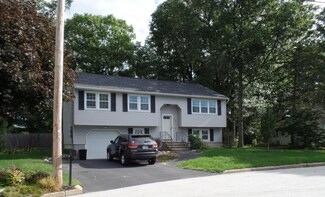 222 Cranwell Dr, Manchester, NH 03109