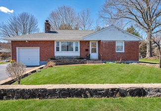 13 Catherine St, Cromwell, CT 06416