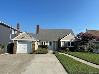 827 E Park Ave Unit Lower, Long Beach, NY 11561