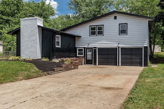 215 Judy Ct, Machesney Park, IL 61115