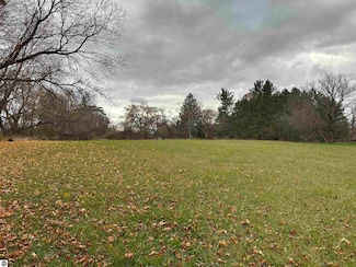 405 Orchard St, Standish, MI 48658