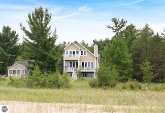 7238 W Arbor Pines Dr, Glen Arbor, MI 49636