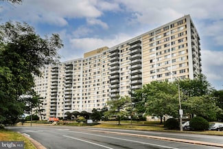 301 N Beauregard St Unit 819, Alexandria, VA 22312
