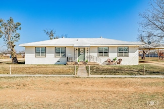 324 Kennedy St, Bronte, TX 76933