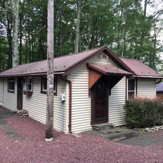 75 Wood St, Lake Harmony, PA 18624