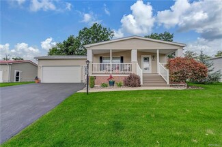 4606 Leytonstone Ave, Clarence, NY 14031