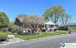 3817 Rosewood Ln, Whitehall, PA 18052