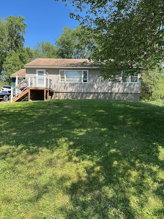9 Norah Ln, Hyde Park, NY 12538