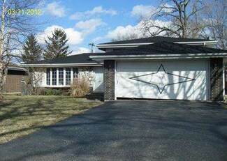 7727 Cronin Ave, Justice, IL 60458