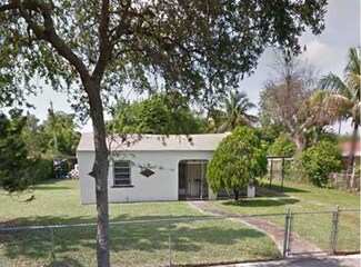 1110 NE 141st St, North Miami, FL 33161