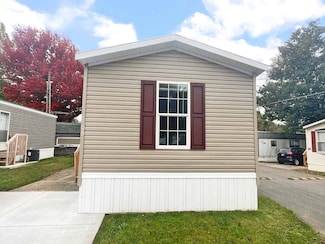 7055 Quarry Rd Unit 98, Amherst, OH 44001