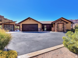 4266 E Lipizzan Jump, Moab, UT 84532