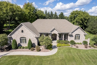 N25W30832 Overlook Ct, Pewaukee, WI 53072