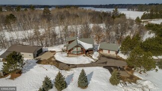2702 County 45 NW, Hackensack, MN 56452