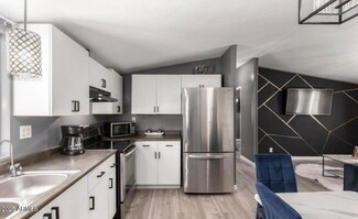 2605 W Van Buren St Unit 80, Phoenix, AZ 85009