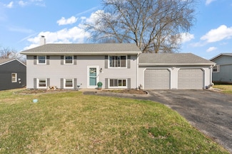 7823 Hendricks St, Merrillville, IN 46410