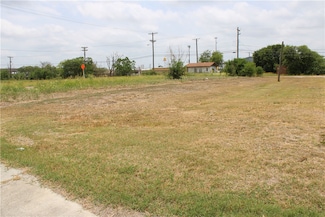 832 E Main Ave, Robstown, TX 78380