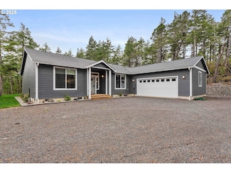 385 Pacific Dunes Dr, North Bend, OR 97459