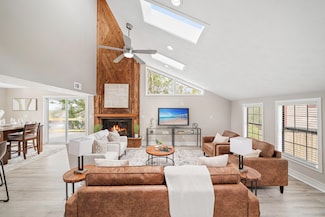 301 Summit Dr, Destin, FL 32541