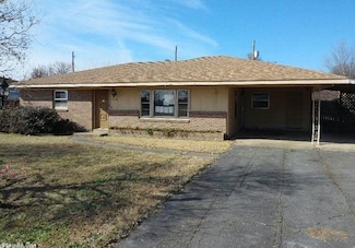 S Columbus, Stuttgart, AR 72160