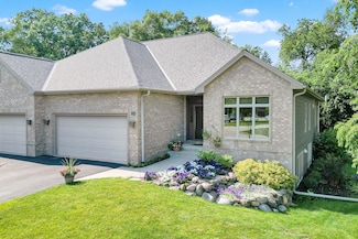 309 Benton Ct, Wales, WI 53183