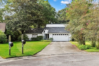 1129 Yorktown Ct, Mount Pleasant, SC 29464