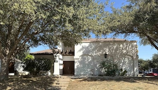 9810 Spindrift Dr, Laredo, TX 78045